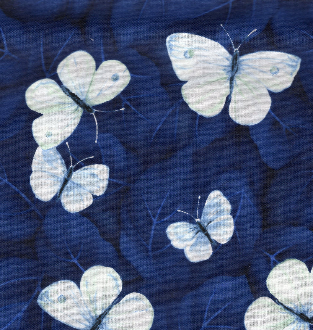Vintage Sonnet Butterflies / Navy any626