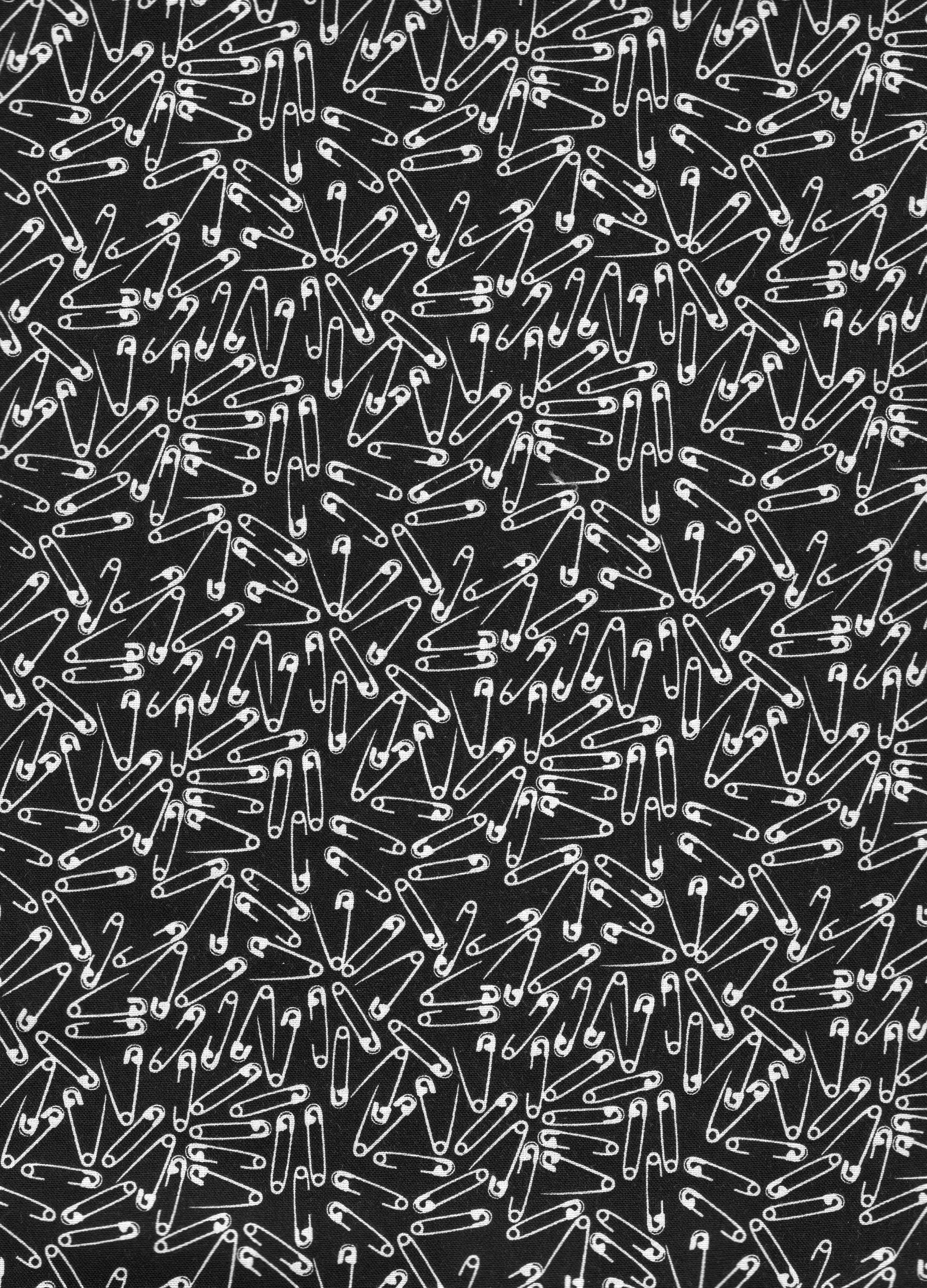 Odds And Ends White Safety Pins / Black bla429 – Quilt-a-way Fabrics