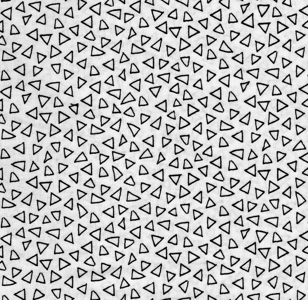 Floating Triangles White / Black bla483