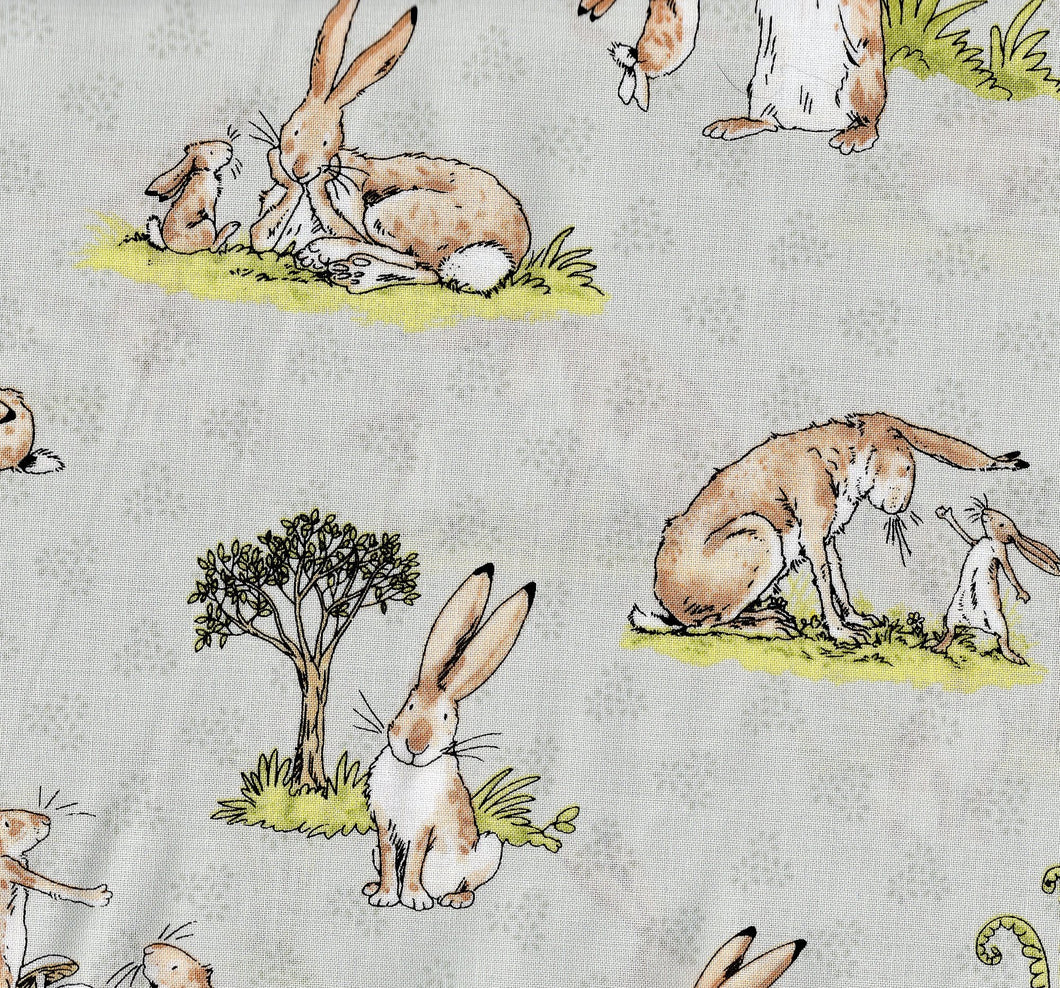Guess How Much I Love You Bunnies / Light Grey cr1060